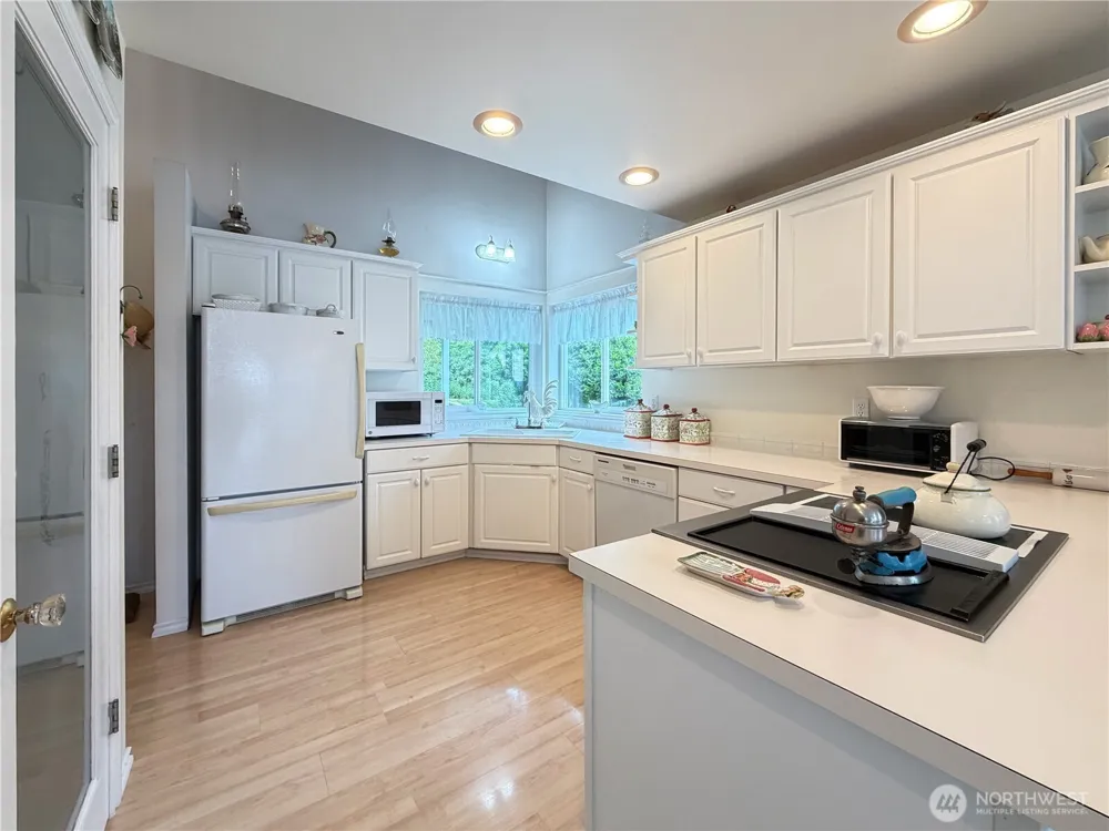 38 M Cascade Drive Hat Island, WA 98206