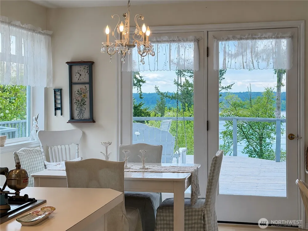 38 M Cascade Drive Hat Island, WA 98206
