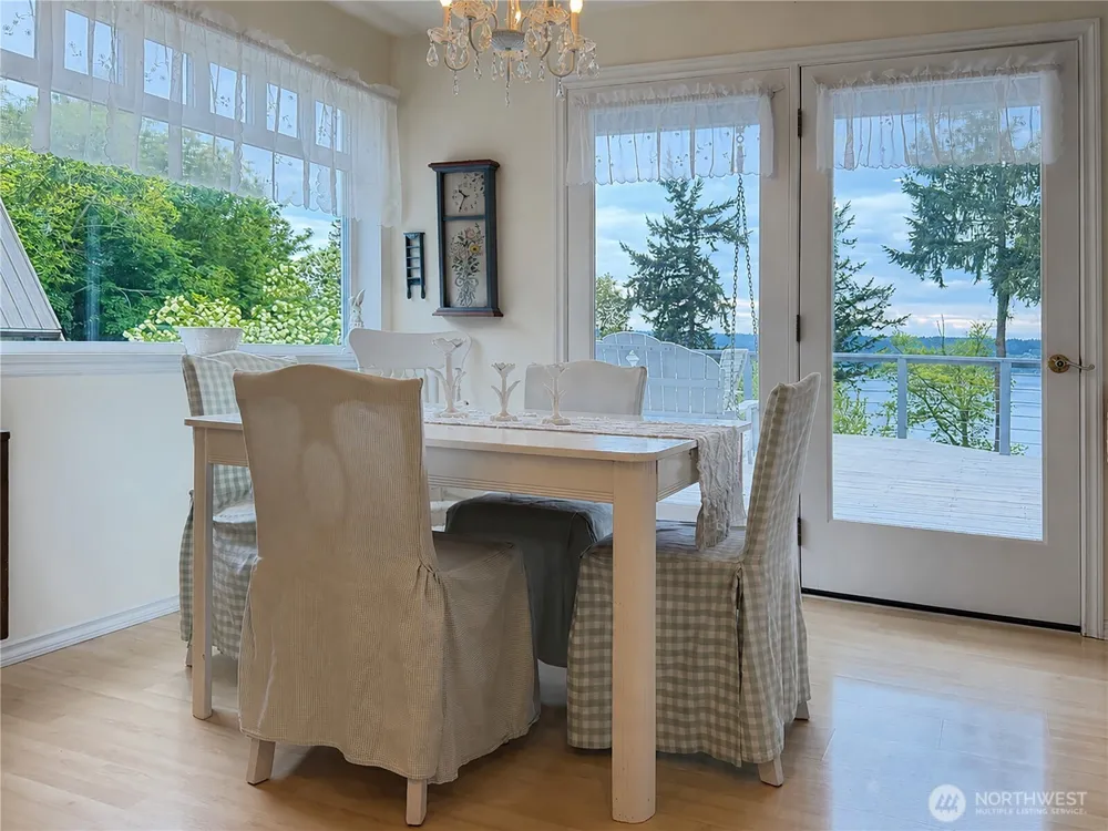 38 M Cascade Drive Hat Island, WA 98206