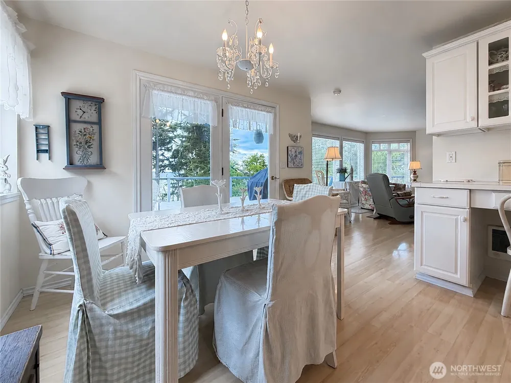 38 M Cascade Drive Hat Island, WA 98206
