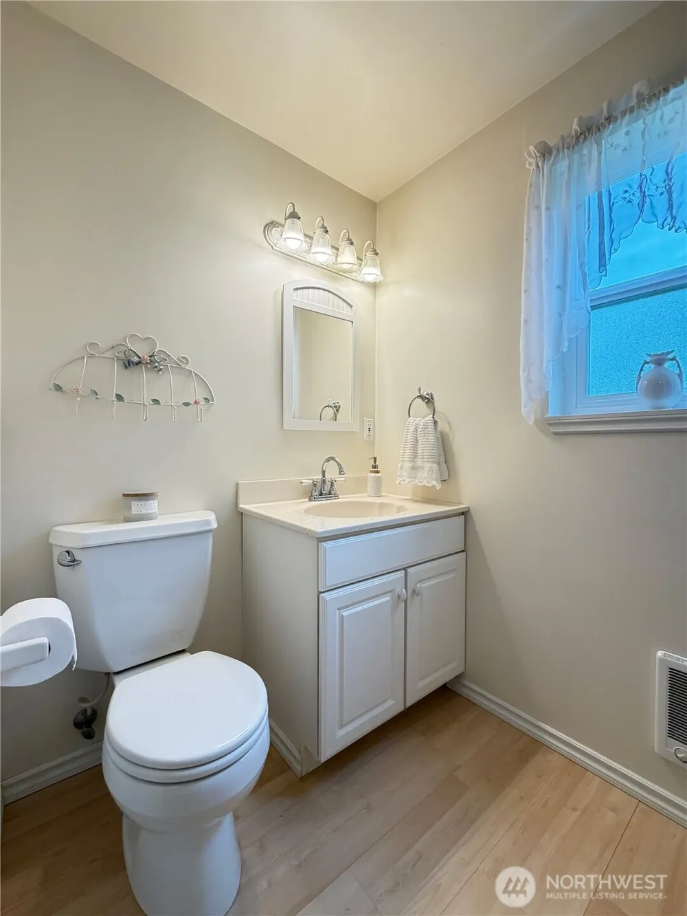 38 M Cascade Drive Hat Island, WA 98206