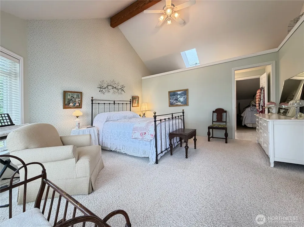 38 M Cascade Drive Hat Island, WA 98206