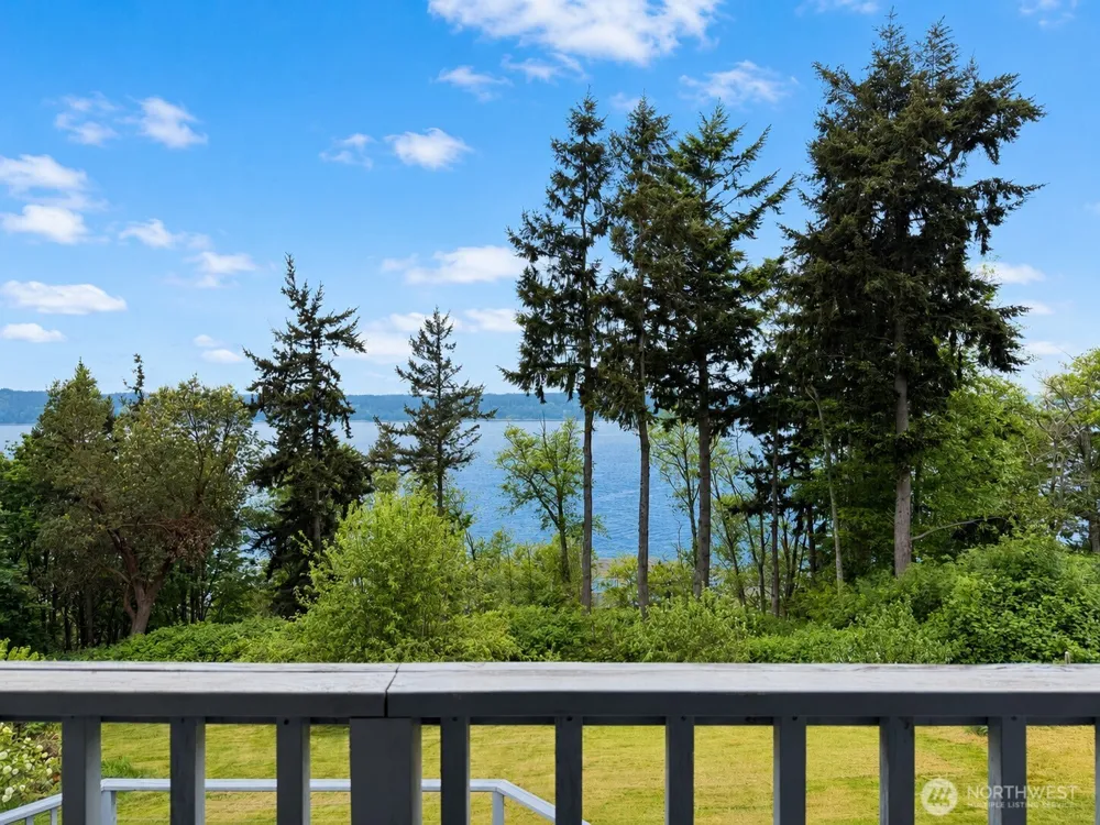 38 M Cascade Drive Hat Island, WA 98206