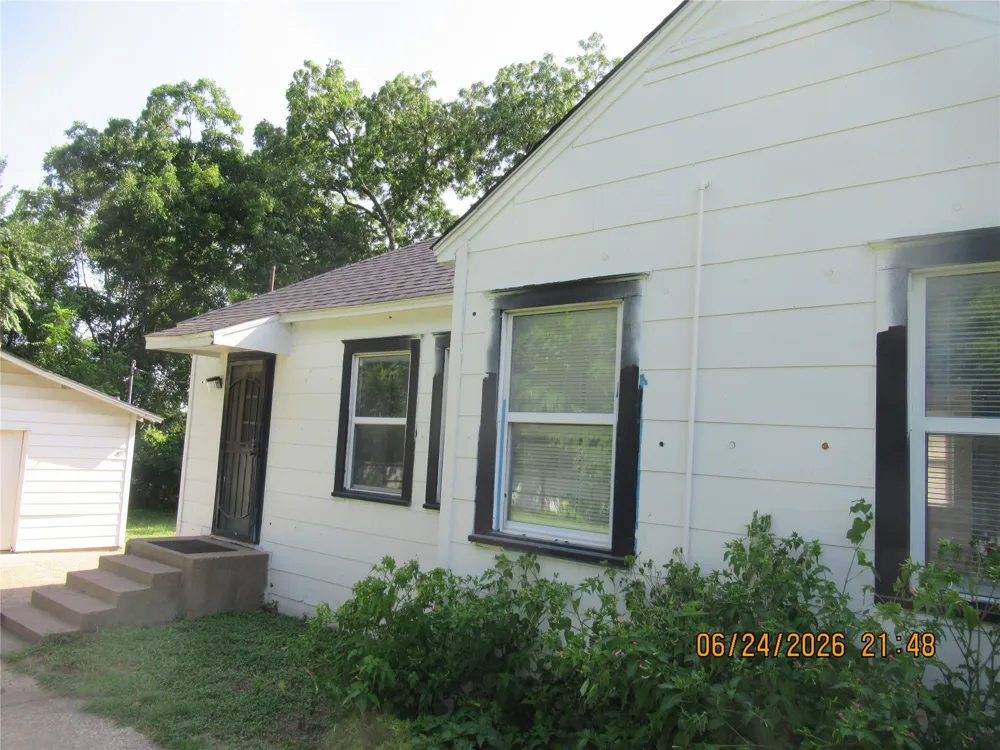 201 E Dallas Street Hutchins, TX 75141