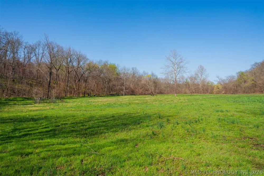 8 S 4530 ROAD Eucha, OK 74342