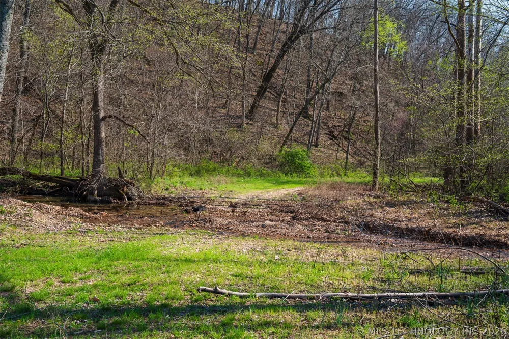 8 S 4530 ROAD Eucha, OK 74342