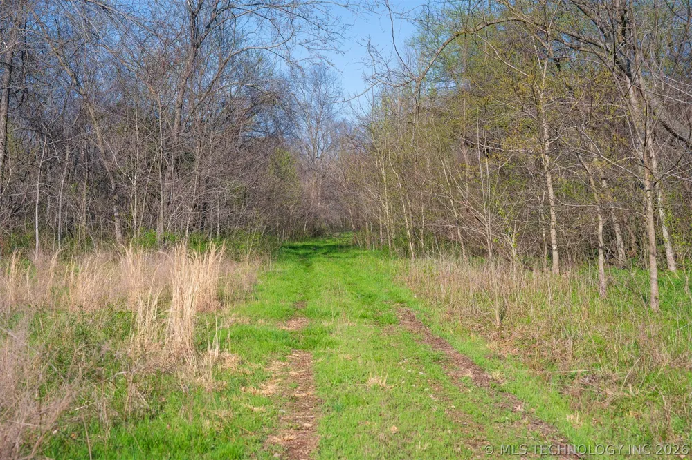 8 S 4530 ROAD Eucha, OK 74342