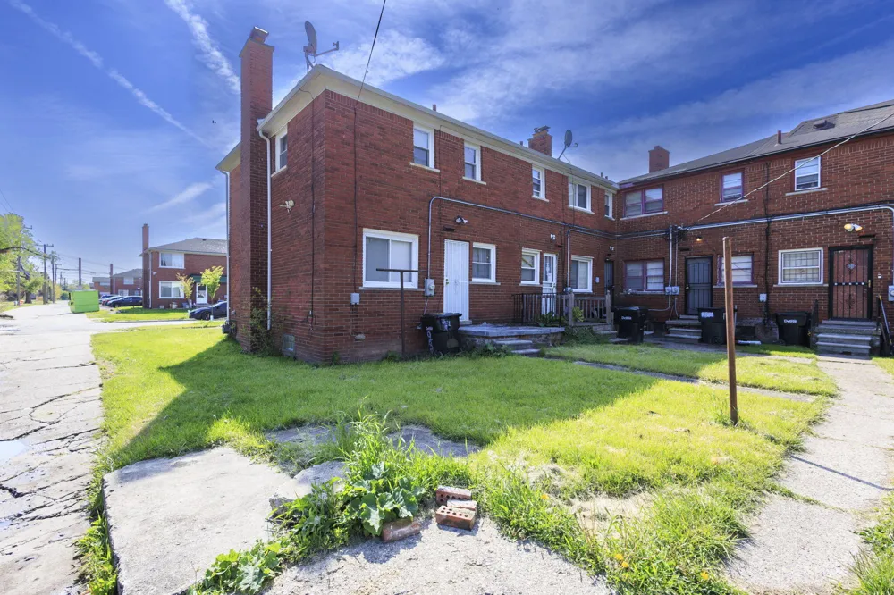 9521 Brace Street Detroit, MI 48228