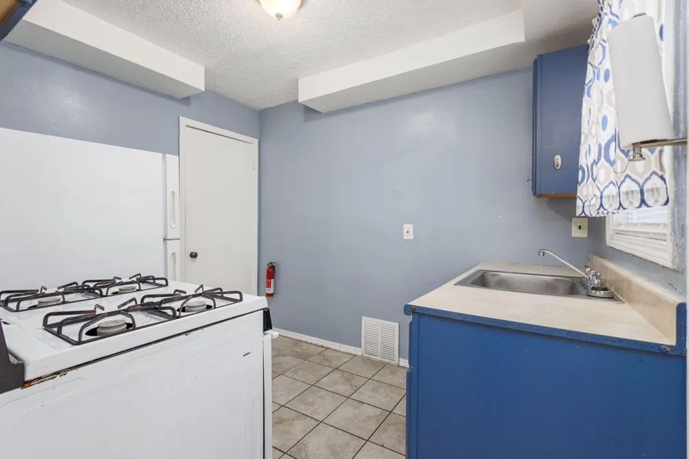 9521 Brace Street Detroit, MI 48228