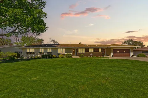 808 Hillcrest Drive