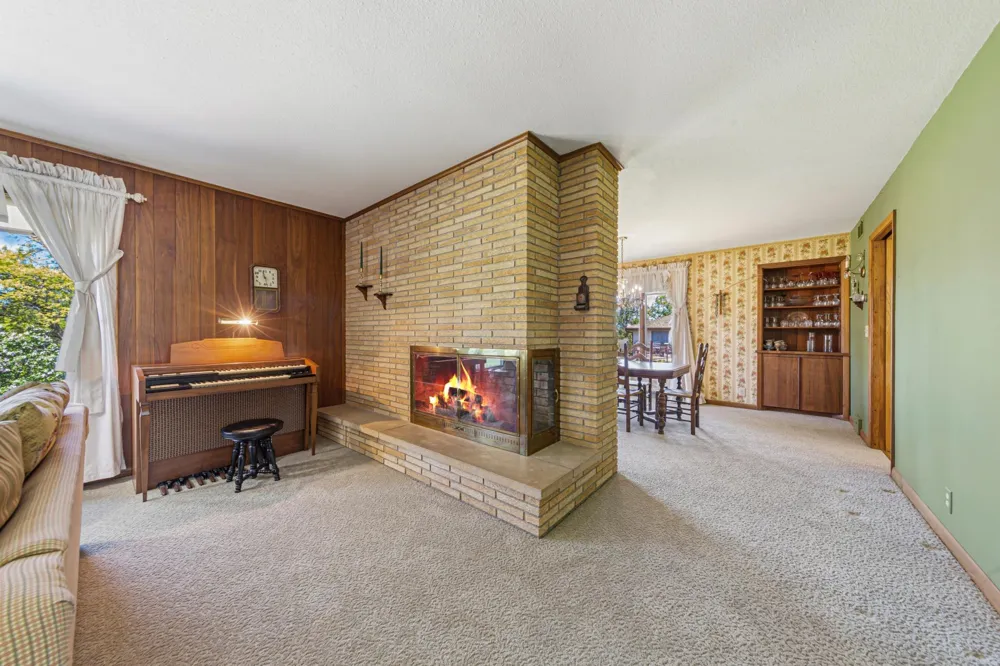 808 Hillcrest Drive Montgomery, MN 56069
