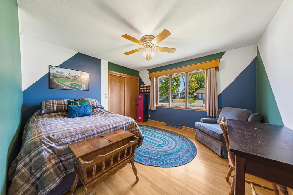 808 Hillcrest Drive Montgomery, MN 56069