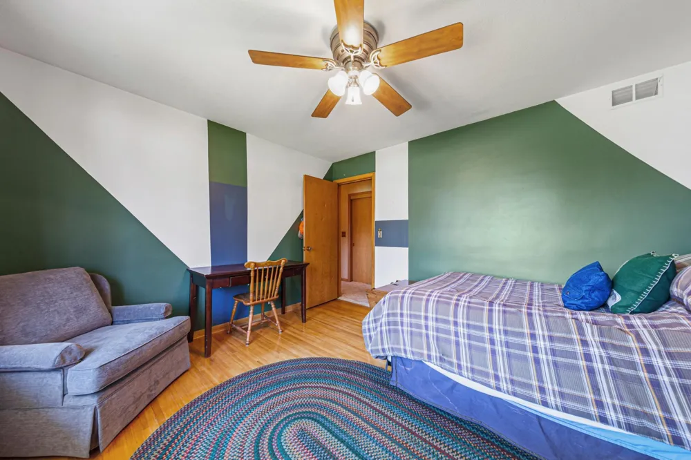 808 Hillcrest Drive Montgomery, MN 56069