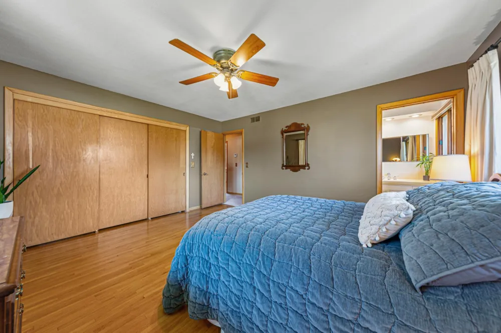 808 Hillcrest Drive Montgomery, MN 56069