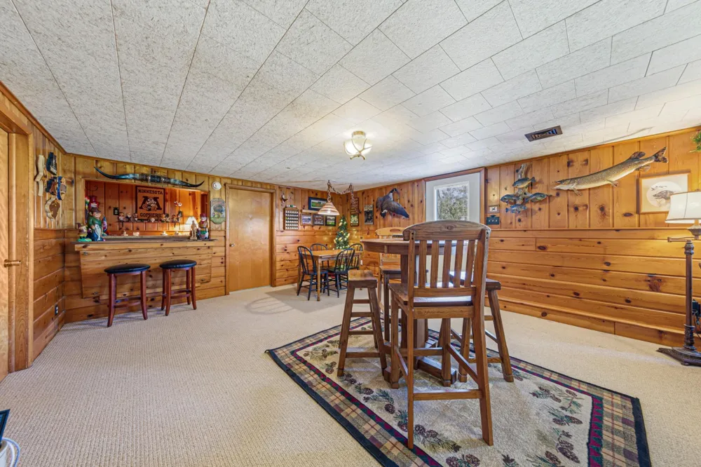 808 Hillcrest Drive Montgomery, MN 56069