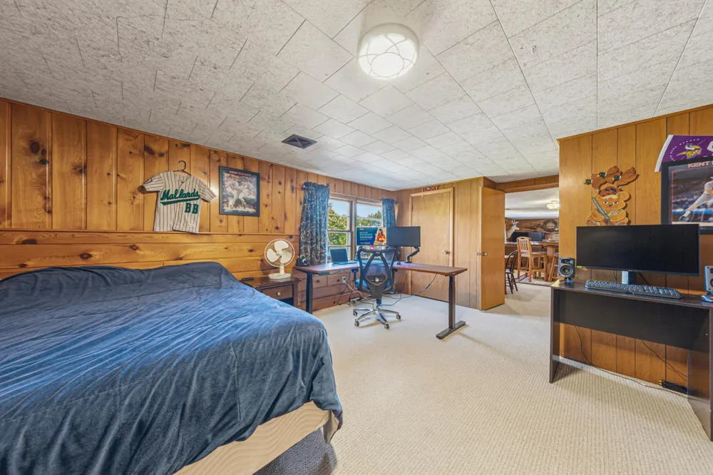 808 Hillcrest Drive Montgomery, MN 56069