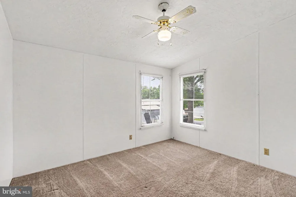 76 MIC NAN DRIVE Middletown, PA 17057