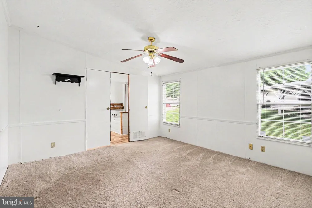 76 MIC NAN DRIVE Middletown, PA 17057