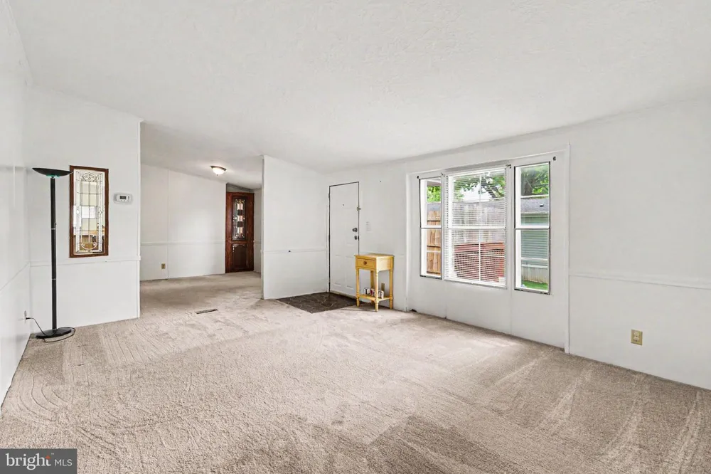 76 MIC NAN DRIVE Middletown, PA 17057