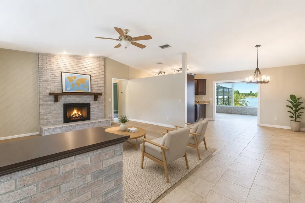 715 S LAKESIDE TERRACE Eagle Lake, FL 33839