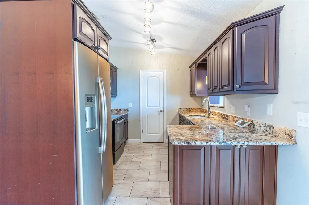 715 S LAKESIDE TERRACE Eagle Lake, FL 33839
