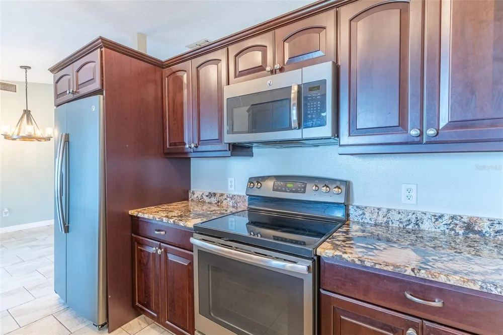 715 S LAKESIDE TERRACE Eagle Lake, FL 33839