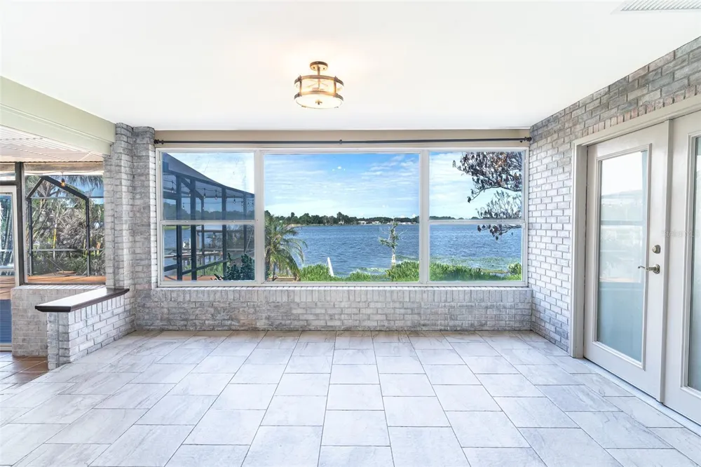 715 S LAKESIDE TERRACE Eagle Lake, FL 33839