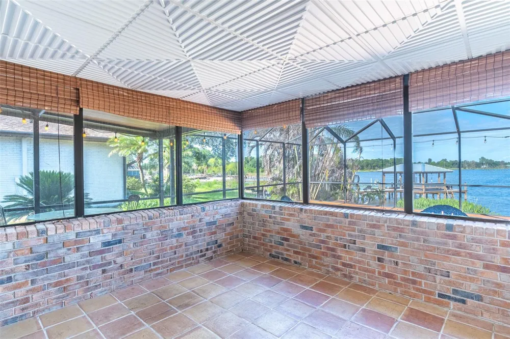 715 S LAKESIDE TERRACE Eagle Lake, FL 33839