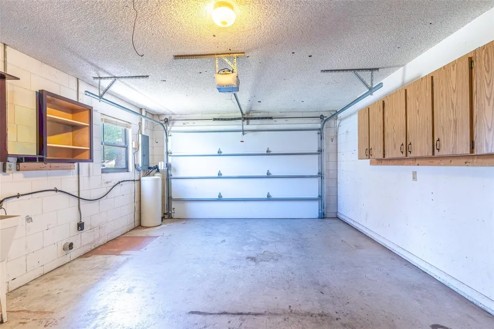 715 S LAKESIDE TERRACE Eagle Lake, FL 33839