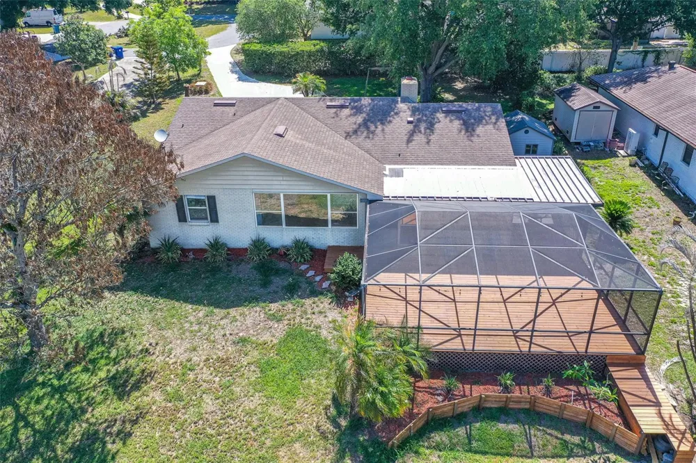 715 S LAKESIDE TERRACE Eagle Lake, FL 33839