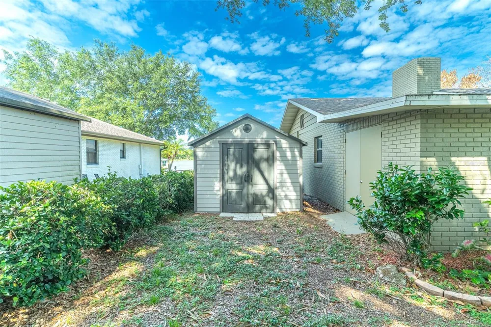 715 S LAKESIDE TERRACE Eagle Lake, FL 33839