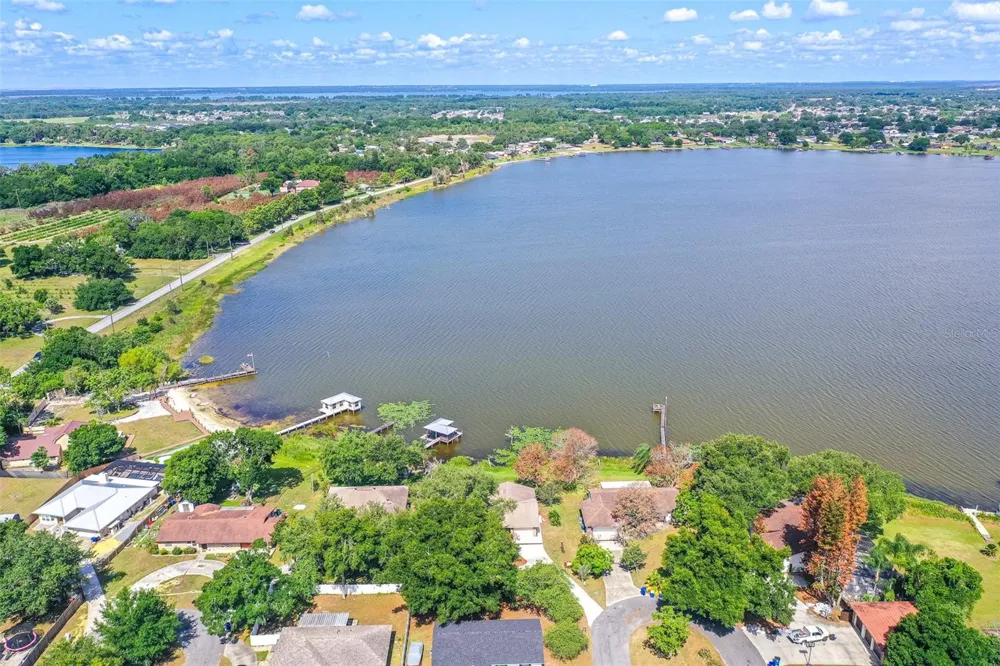 715 S LAKESIDE TERRACE Eagle Lake, FL 33839