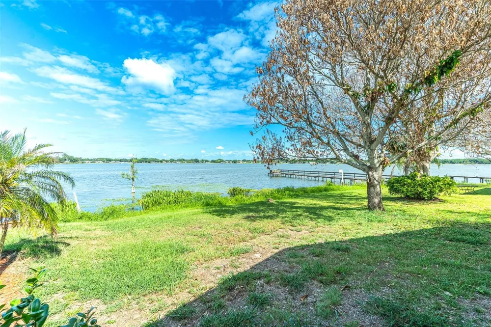 715 S LAKESIDE TERRACE Eagle Lake, FL 33839