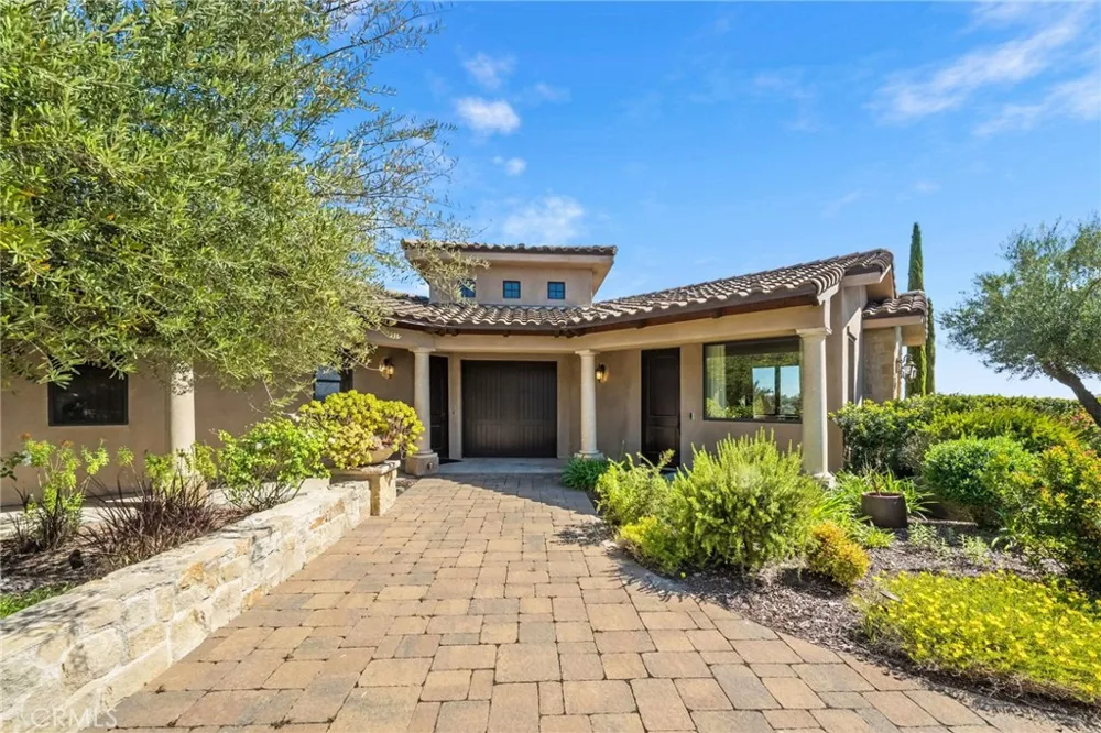 27050 Via Vanessa Temecula, CA 92590