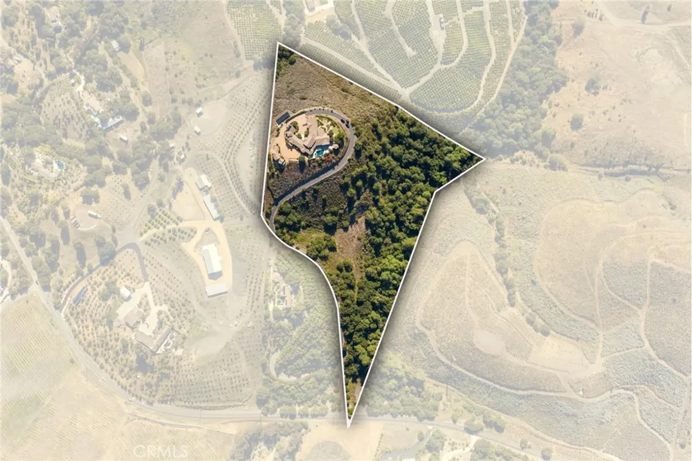 27050 Via Vanessa Temecula, CA 92590