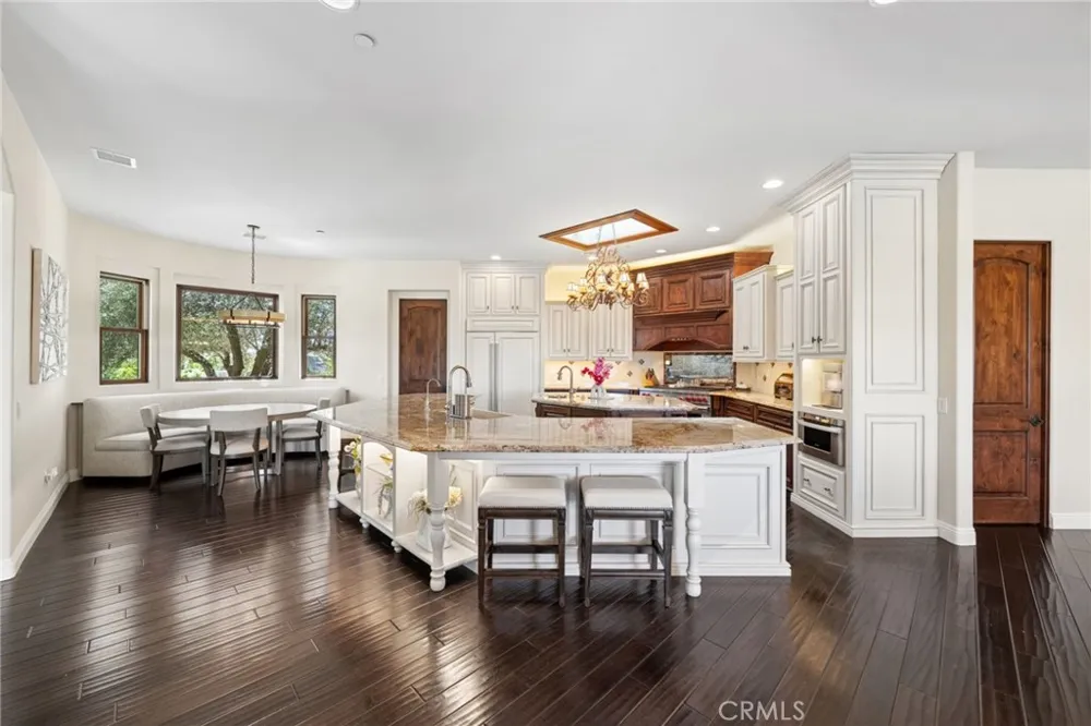 27050 Via Vanessa Temecula, CA 92590