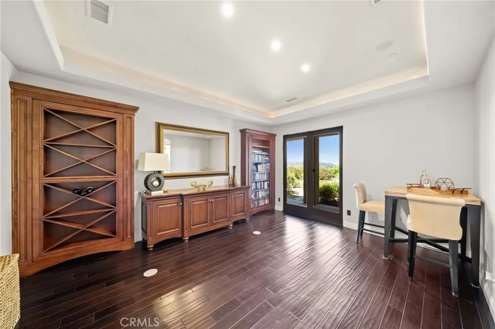 27050 Via Vanessa Temecula, CA 92590