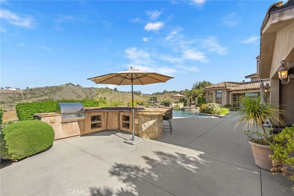 27050 Via Vanessa Temecula, CA 92590