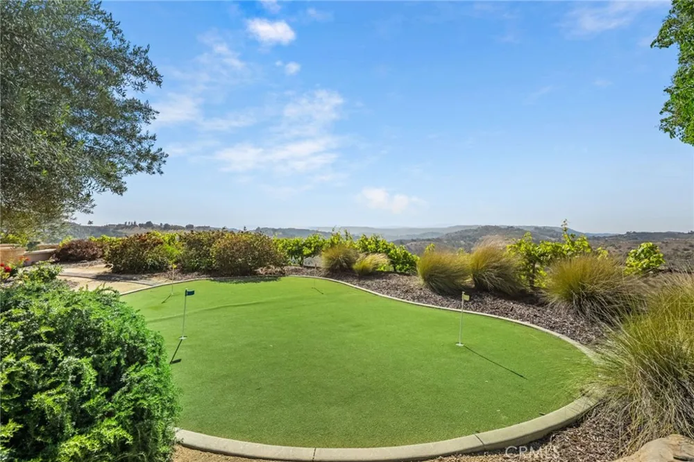 27050 Via Vanessa Temecula, CA 92590