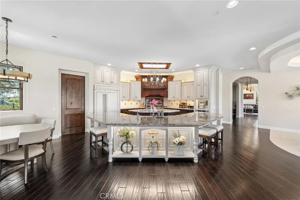 27050 Via Vanessa Temecula, CA 92590