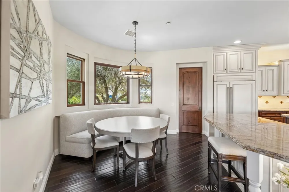 27050 Via Vanessa Temecula, CA 92590