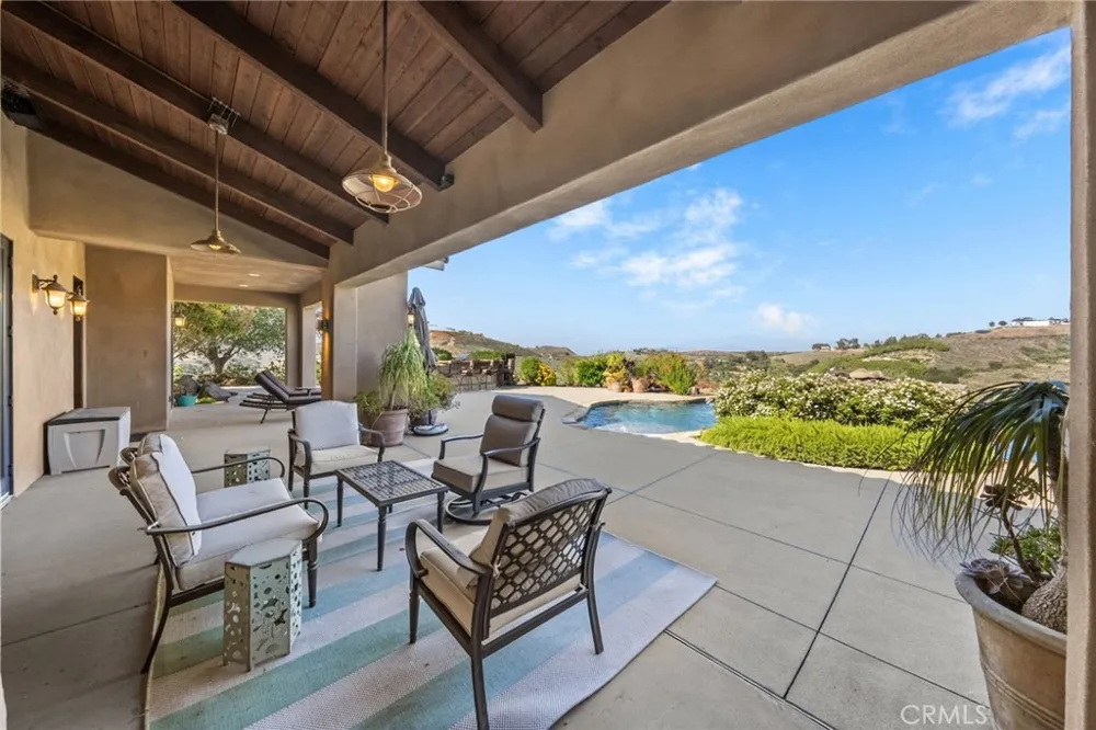 27050 Via Vanessa Temecula, CA 92590
