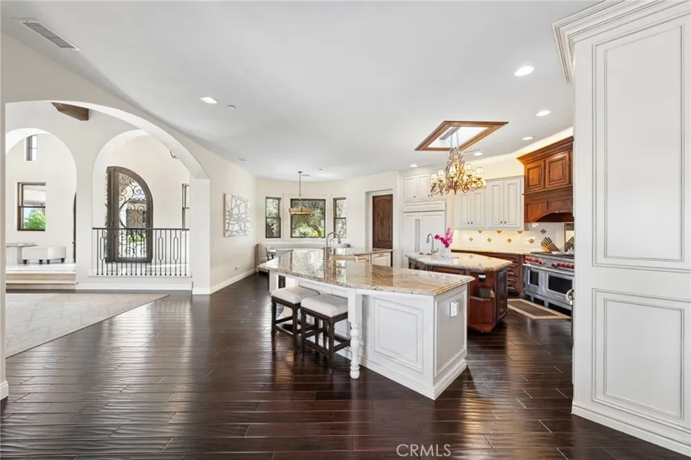 27050 Via Vanessa Temecula, CA 92590
