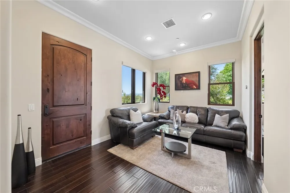 27050 Via Vanessa Temecula, CA 92590