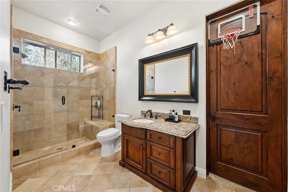 27050 Via Vanessa Temecula, CA 92590