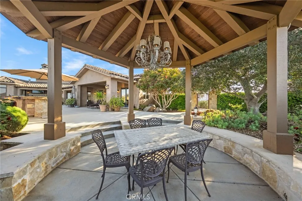 27050 Via Vanessa Temecula, CA 92590