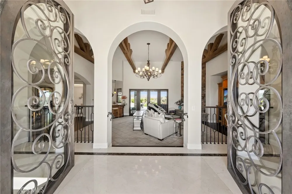 27050 Via Vanessa Temecula, CA 92590