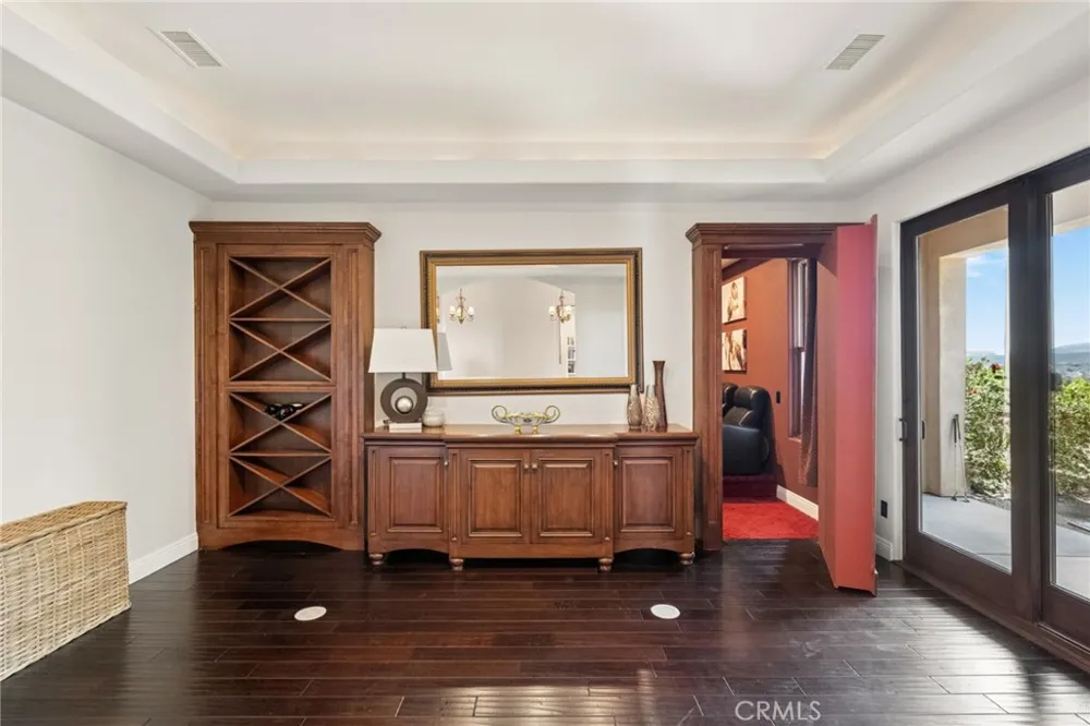 27050 Via Vanessa Temecula, CA 92590