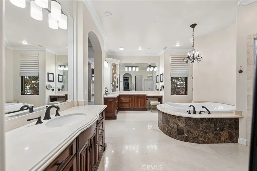 27050 Via Vanessa Temecula, CA 92590