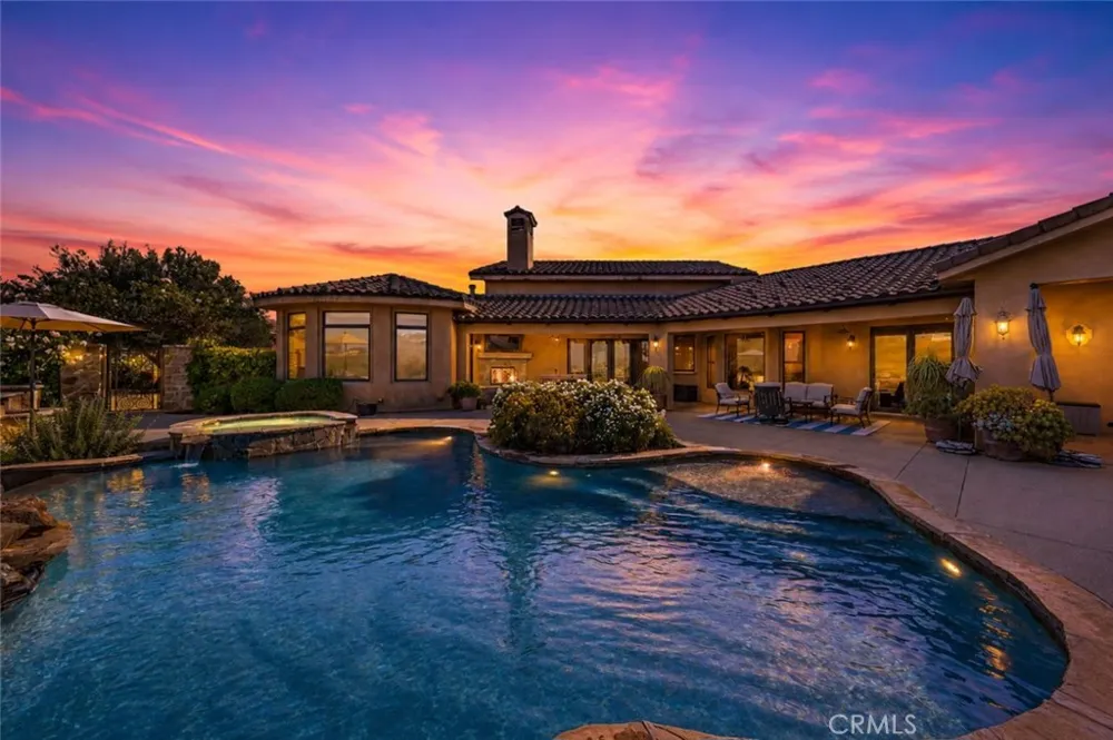 27050 Via Vanessa Temecula, CA 92590